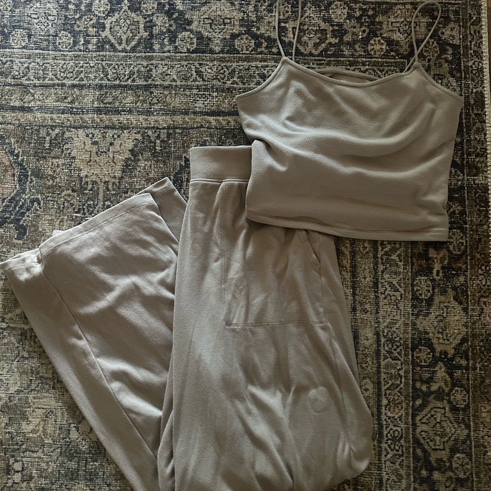 American Eagle Outfitters Tan Lounge Set